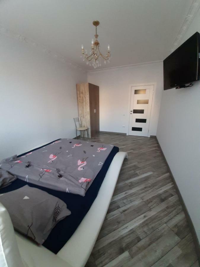 Apartment In Serbska Lviv Buitenkant foto