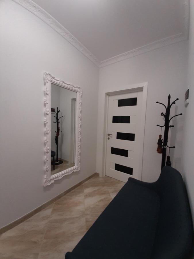 Apartment In Serbska Lviv Buitenkant foto