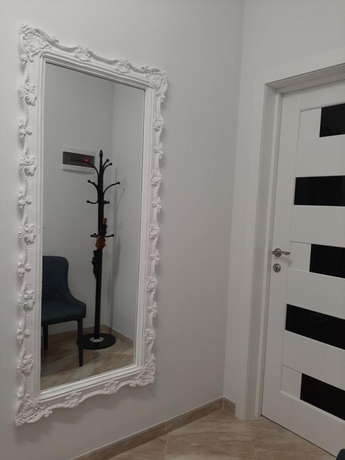 Apartment In Serbska Lviv Buitenkant foto